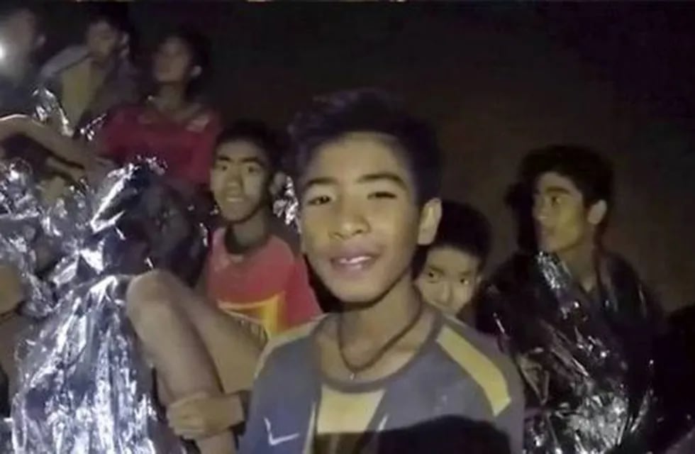 Los 12 niños rescatados de una cueva en Tailandia perdieron un promedio de dos kilos de peso cada uno.