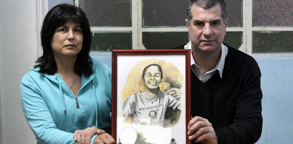 Padres de Micaela García, la víctima de femicidio por la cual la Ley lleva su nombre.