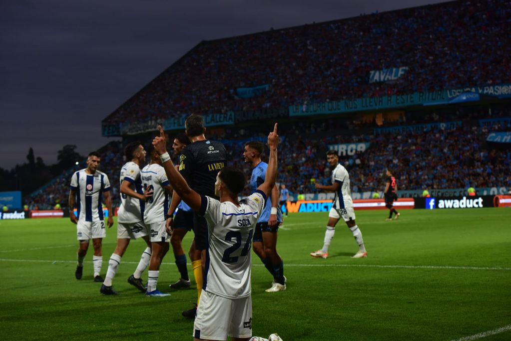 Belgrano y Talleres se enfrentaron por la fecha 7 de la Copa de la Liga Profesional, en Alberdi. (La Voz)
