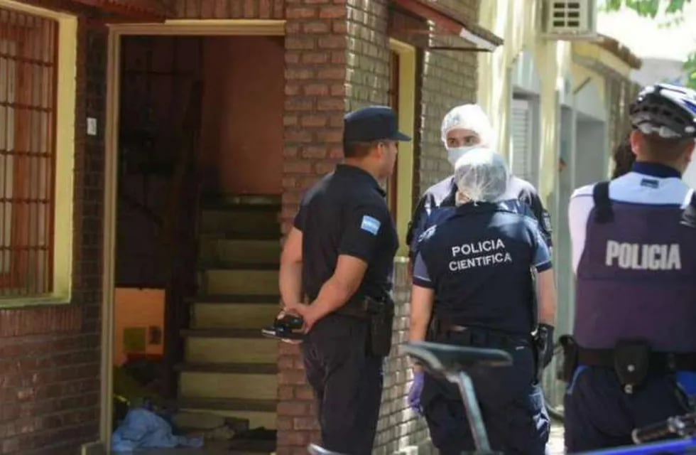 Los asaltantes encapuchados entraron a la casa mientras el dueño dormía. Claudio Gutiérrez / Los Andes. Archivo