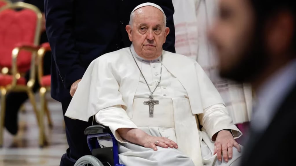 El Papa dijo que prefería no leer el discurso que tenía preparado al recibir a miembros de la Conferencia de rabinos europeos. Foto: Infobae