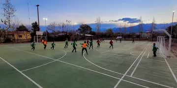 Inauguran playón deportivo en Las Compuertas
