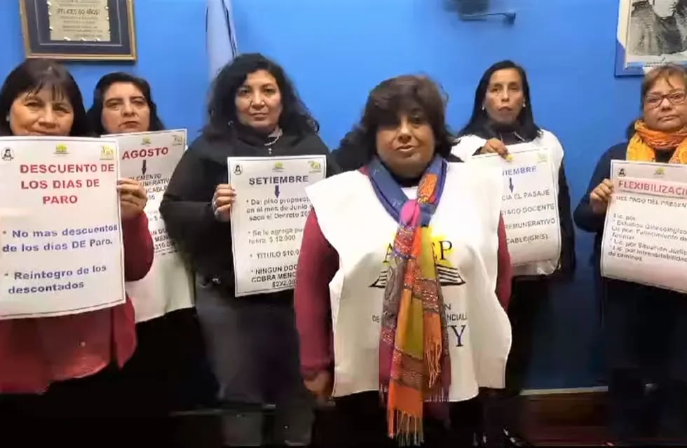 El sindicato que lidera Silvia Vélez se pronunció por aceptar, bajo protesta, la oferta salarial del Gobierno jujeño.