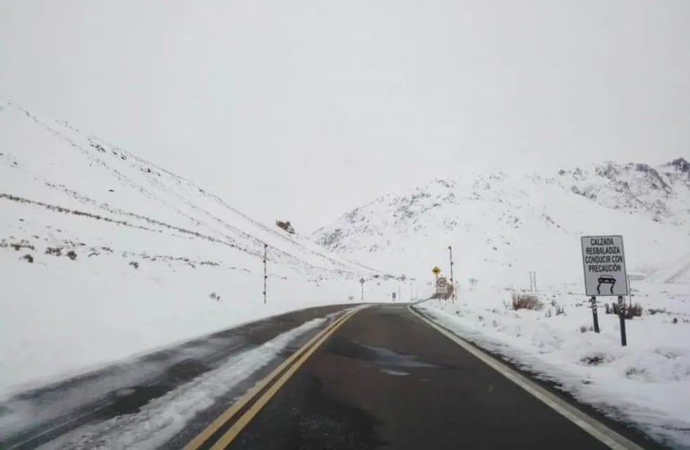 Nieve en la ruta