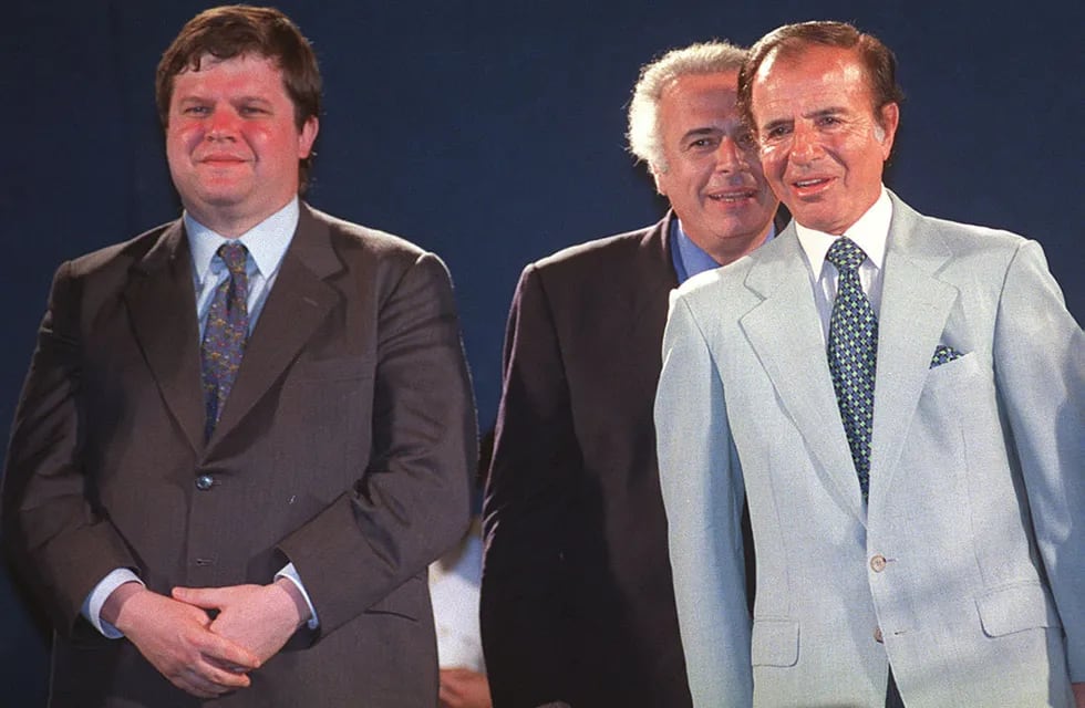 Germán Kammerath, José Manuel de la Sota y Carlos Menem en un acto del PJ en 1998. (La Voz)