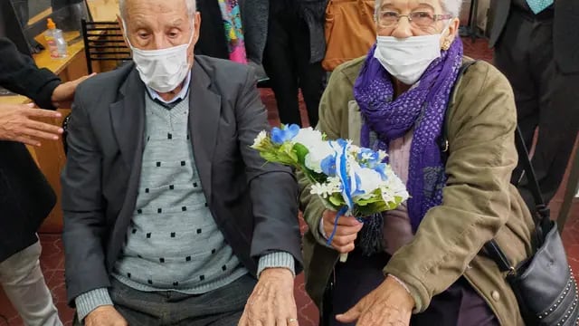 Tras 58 años de amor se casaron en plena pandemia