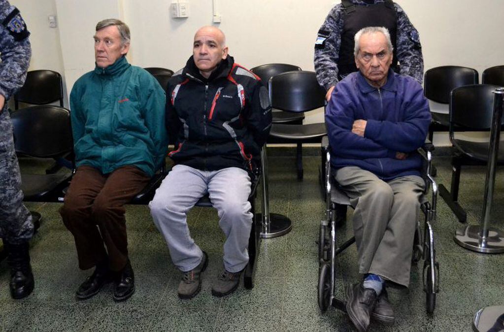 Los curas acusados. Foto/ AFP.