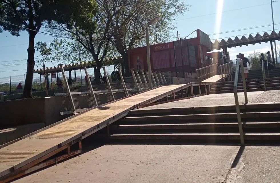 La foto que compartió Lu Sentinelli en su Instagram, mostrando la nueva rampa de acceso que ahora posee la Terminal de Mendoza.