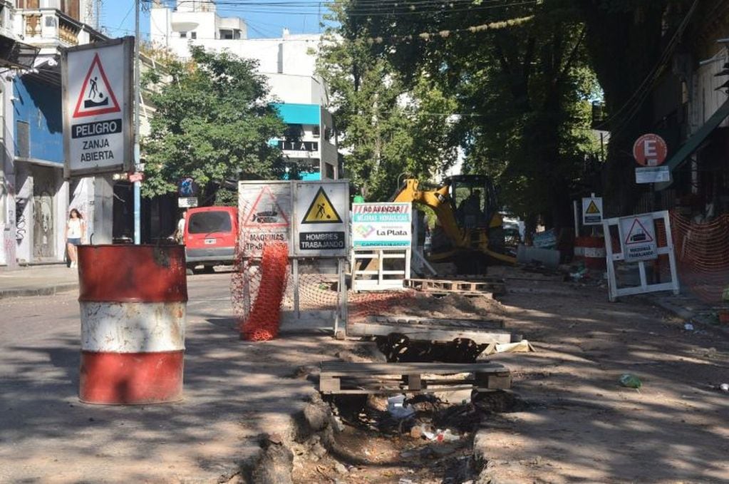 Habrá cortes de calles en La Plata por las obras de la peatonal