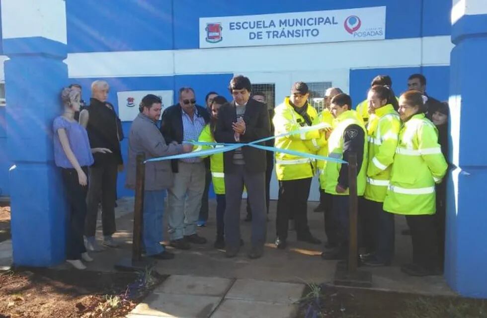 Losada inauguró la nueva escuela de tránsito municipal de Posadas. (MisionesOnline)