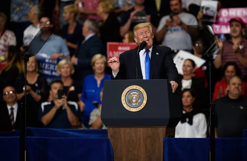 YOUNGSTOWN, OH - JULY 25: U.S. President Donald Trump addresses a rally at the Covelli Centre on July 25, 2017 in Youngstown, Ohio. The rally coincides with the Senates vote on GOP legislation to repeal and replace the Affordable Care Act.   Justin Merriman/Getty Images/AFP\n== FOR NEWSPAPERS, INTERNET, TELCOS & TELEVISION USE ONLY ==