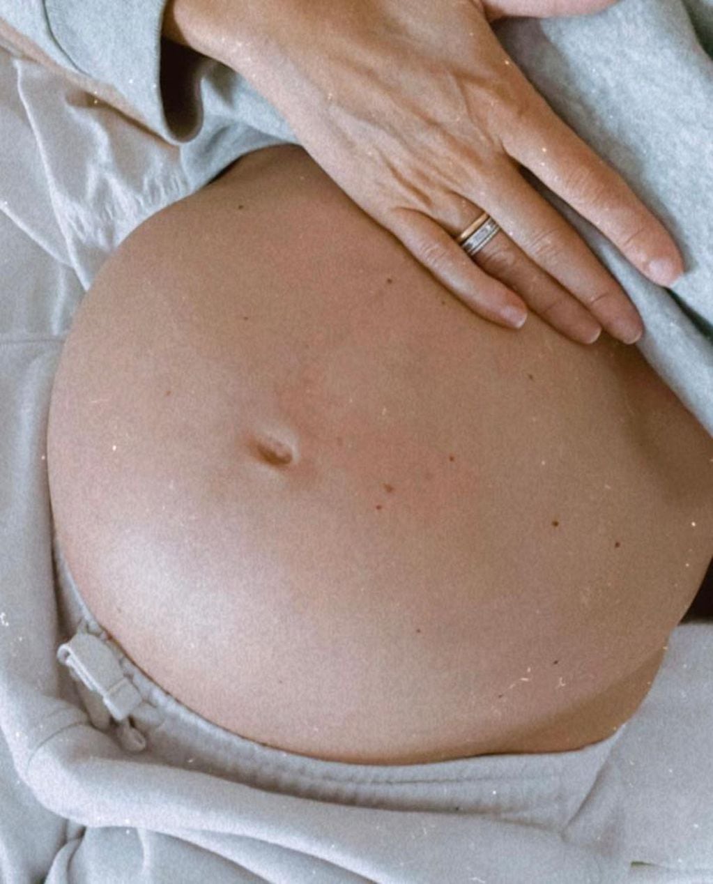Isabel Macedo mostró el avance de su embarazo en su cuenta personal de Instagram donde tiene 2 millones de seguidores.