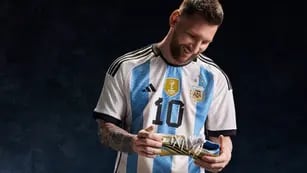 Messi con sus nuevos botines de campeón del mundo