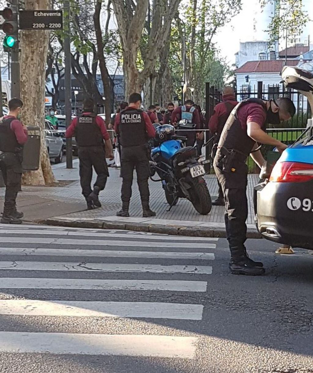 Belgrano: un delincuente murió tras un tiroteo con policías retirados