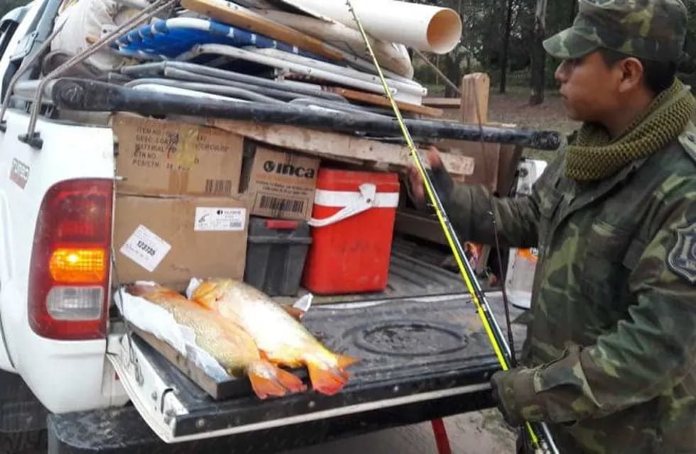 Intensifican los controles contra la pesca ilegal en Tartagal. (Policía de Salta)