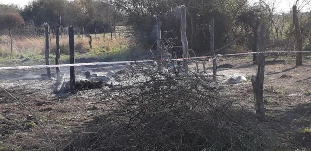 Murieron dos hombres calcinados al incendiarse sus viviendas en el norte santafesino