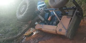Accidente vial en Puerto Esperanza: un joven falleció aplastado por el tractor que conducía