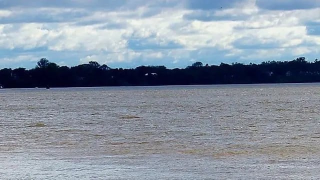 Prefectura busca a un canoero misionero que desapareció en el río Paraná