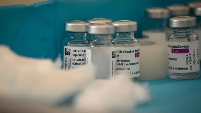 COVID. Holanda suspende temporalmente la aplicación de la vacuna de Astra Zeneca por temores de posibles efectos secundarios. (DPA)