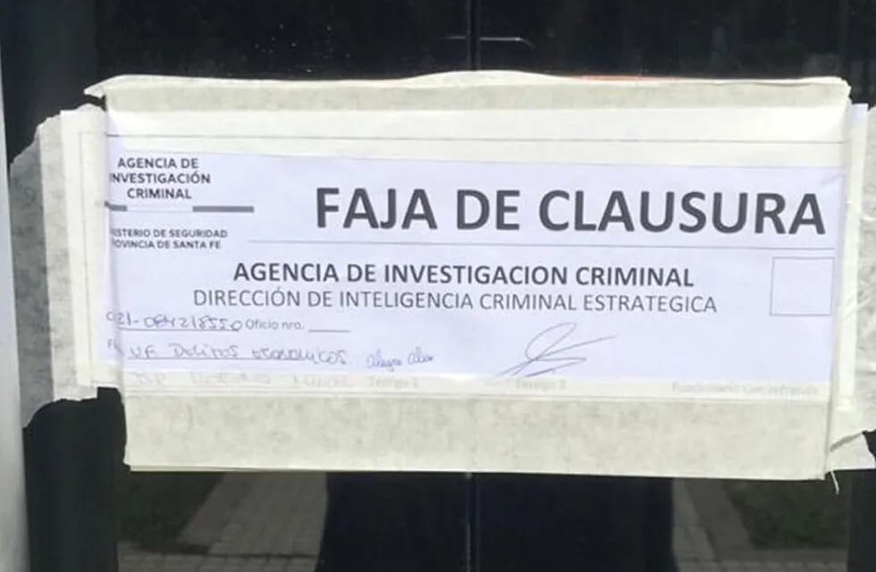 La Agencia de Investigación Criminal (AIC) se hizo cargo de cumplir con el pedido del fiscal Miguel Moreno. (Aire de Santa Fe)