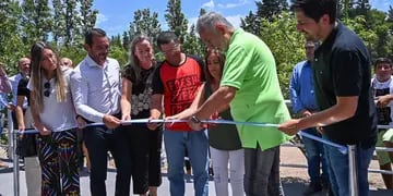 Inauguración de la primera Escuela de Educación Profesional para Adultos del país, en San Luis