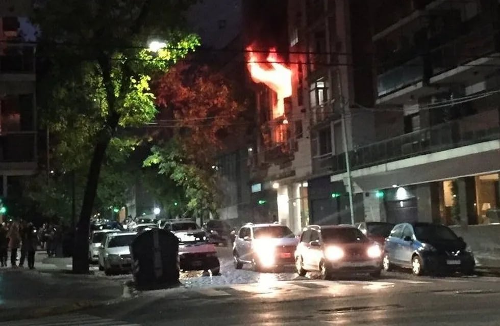 Incendio en Belgrano (Foto: Twitter)