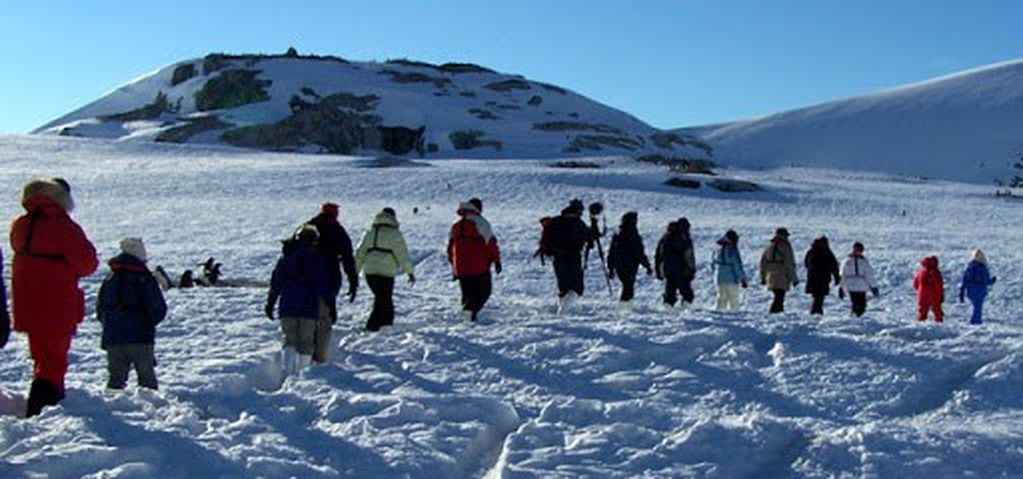 El turismo en la Antártida incrementó exponencialmente durante la última década.
