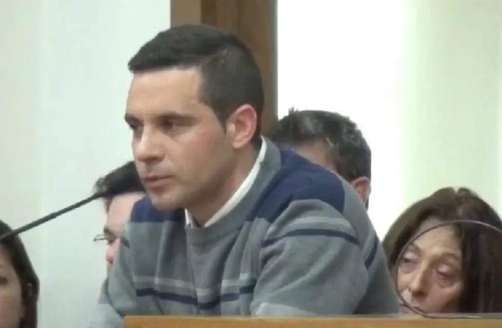 Sebastián Petean Pocoví, acusado de intentar matar a su mujer embarazada y de asesinar a dos policías.