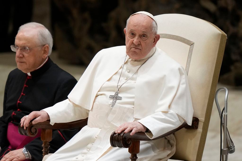 El papa Francisco durante una audiencia semanal en el salón Pablo VI.