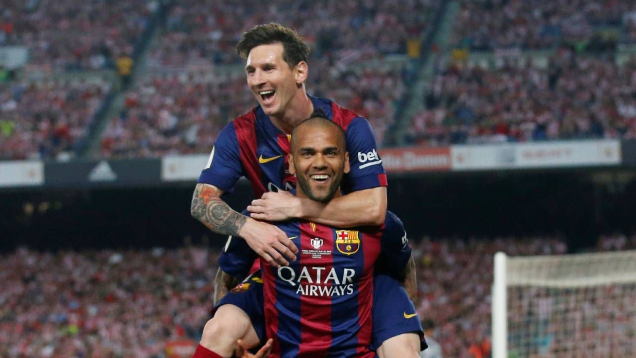 Lionel Messi y Dani Alves fueron compañeros en Barcelona hasta 2016.