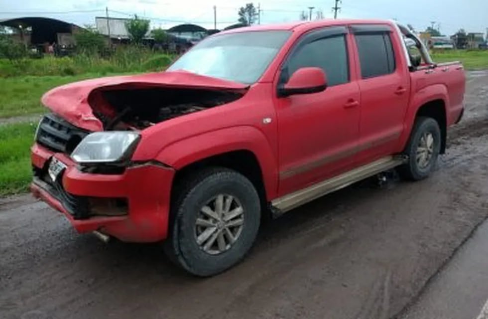 El conductor de la camioneta no sufrió lesiones. (Prensa Policía del Chaco)