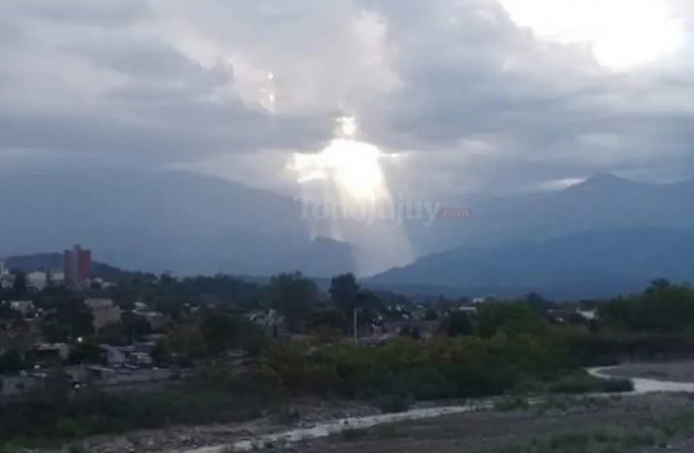 La imagen de Cristo en el cielo de Jujuy (Foto: todojujuy.com)