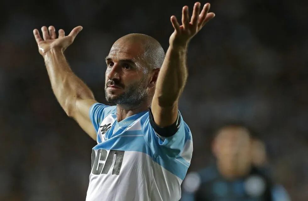 Racing Club's forward Lisandro Lopez gestures during the Argentina First Division Superliga football match against Belgrano at the Presidente Juan Domingo Peron stadium in Avellaneda, near Buenos Aires, on March 16, 2019. (Photo by Alejandro PAGNI / AFP) cancha de racing club Lisandro Lopez campeonato torneo superliga de primera division futbol futbolistas partido racing club belgrano de cordoba