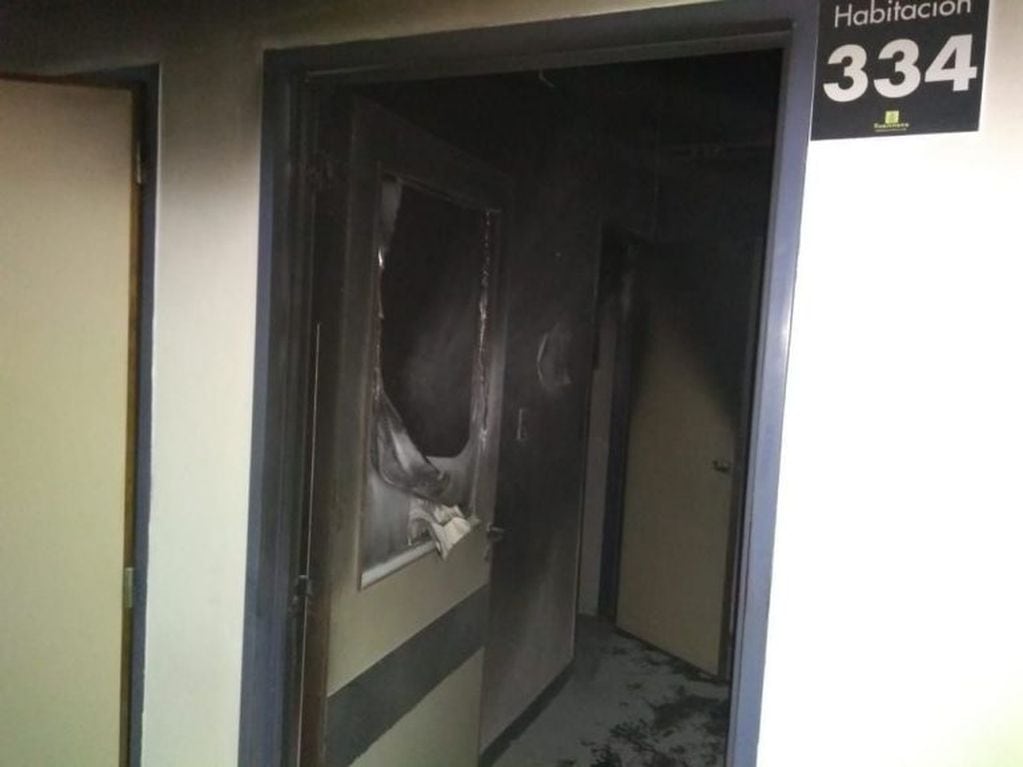 El incendio se desató en la habitación 334.