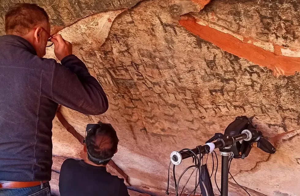 Un equipo interdisciplinario de profesionales realizó un estudio arqueométrico de las pinturas rupestres de Inca Cueva.