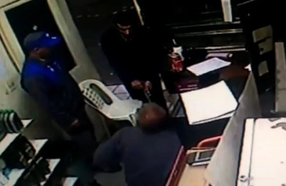 La Matanza: entró a robar en una estación de servicio y terminó muerto (Foto: captura video/Clarín)