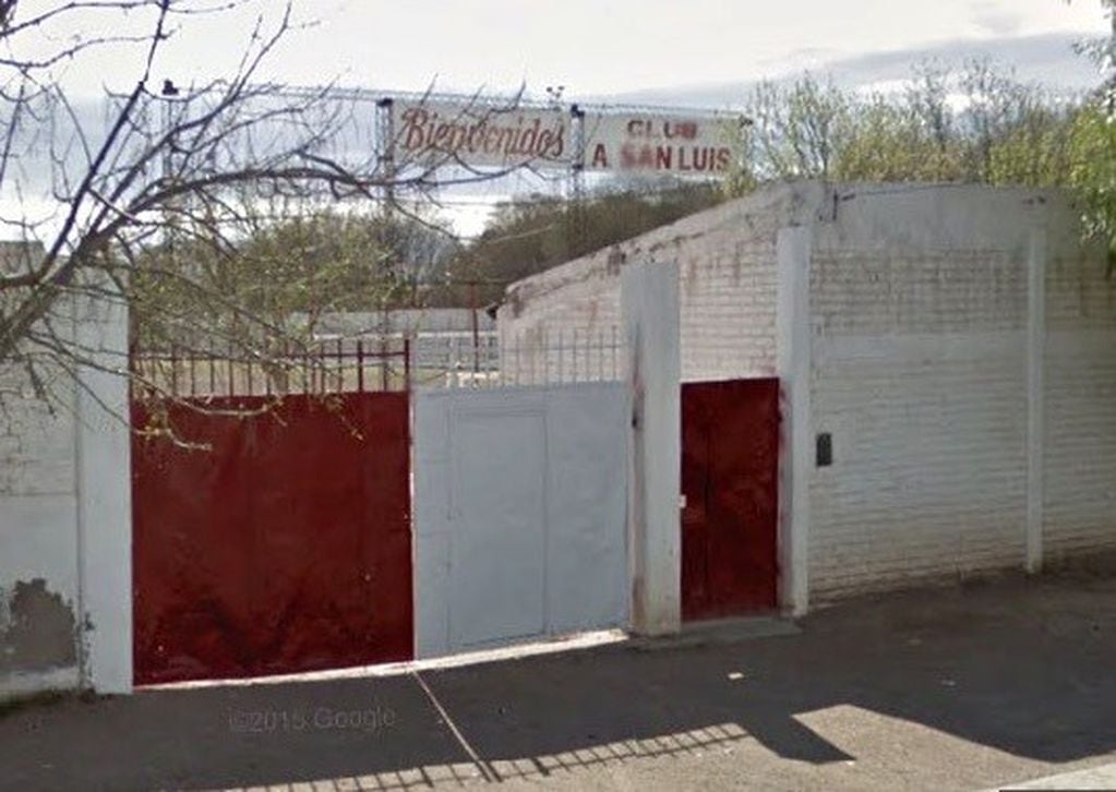 Club San Luis, lugar donde el hombre intentó suicidarse en los camarines.