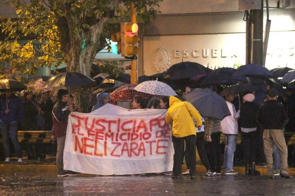 La comunidad de Rafaela se movilizó reclamando que se esclareciera el crimen de Nelly Zárate. (web)