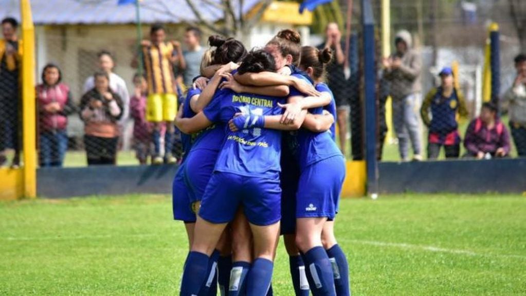 El fútbol femenino.