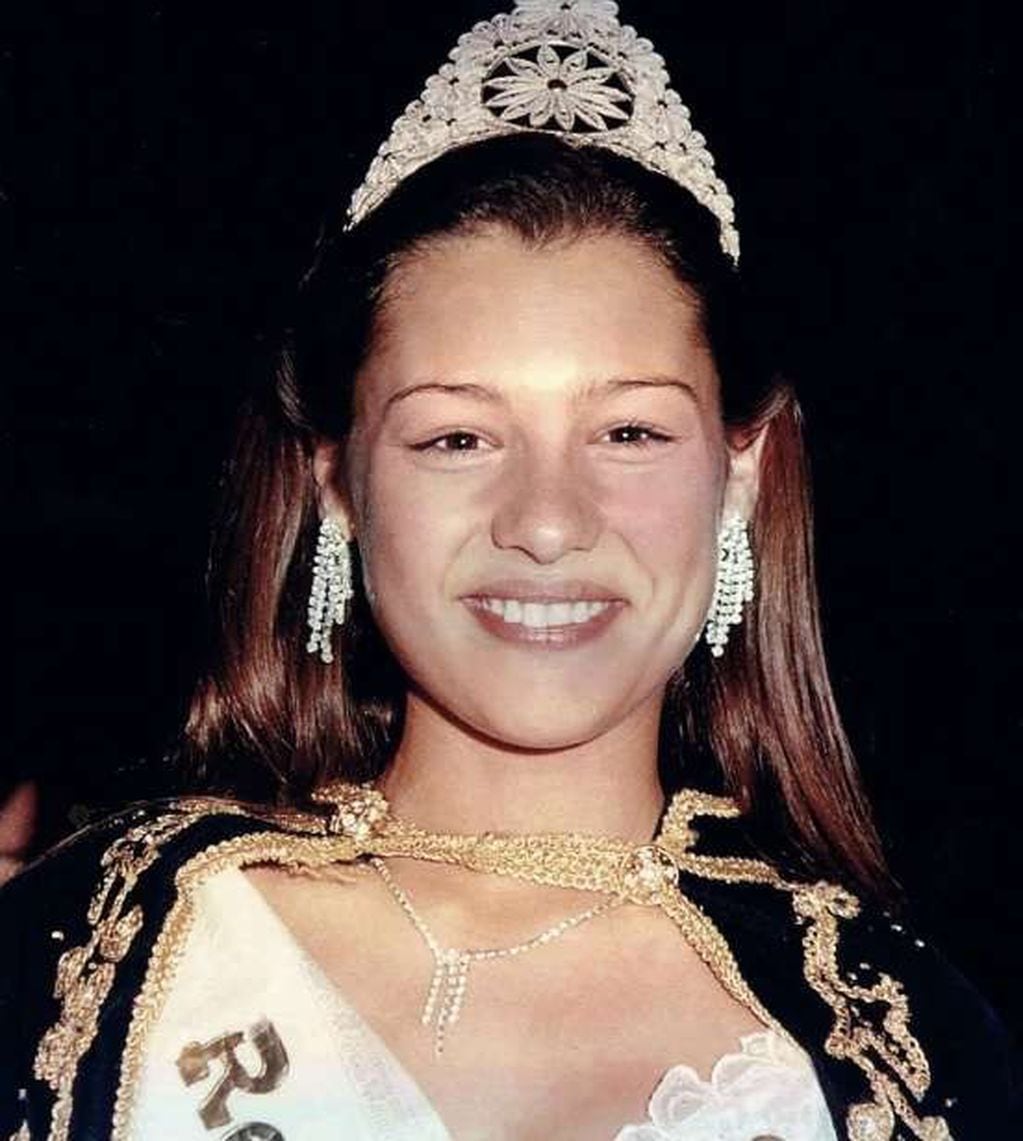 En 1994, Pampita Ardohain fue elegida como la Reina Provincial del Trigo y, luego, Reina Nacional del Estudiante (Foto: Archivo)
