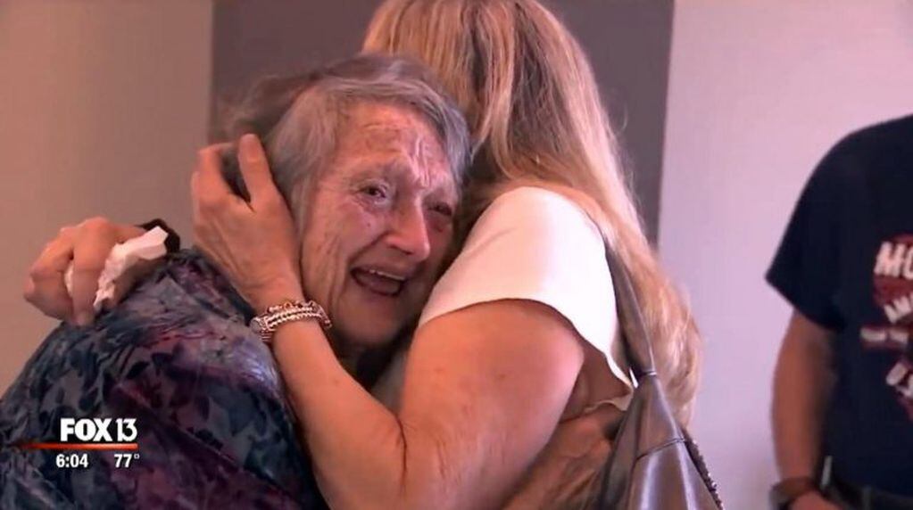 Genevieve y Connie, el día en que se conocieron tras estar separadas durante 69 años.