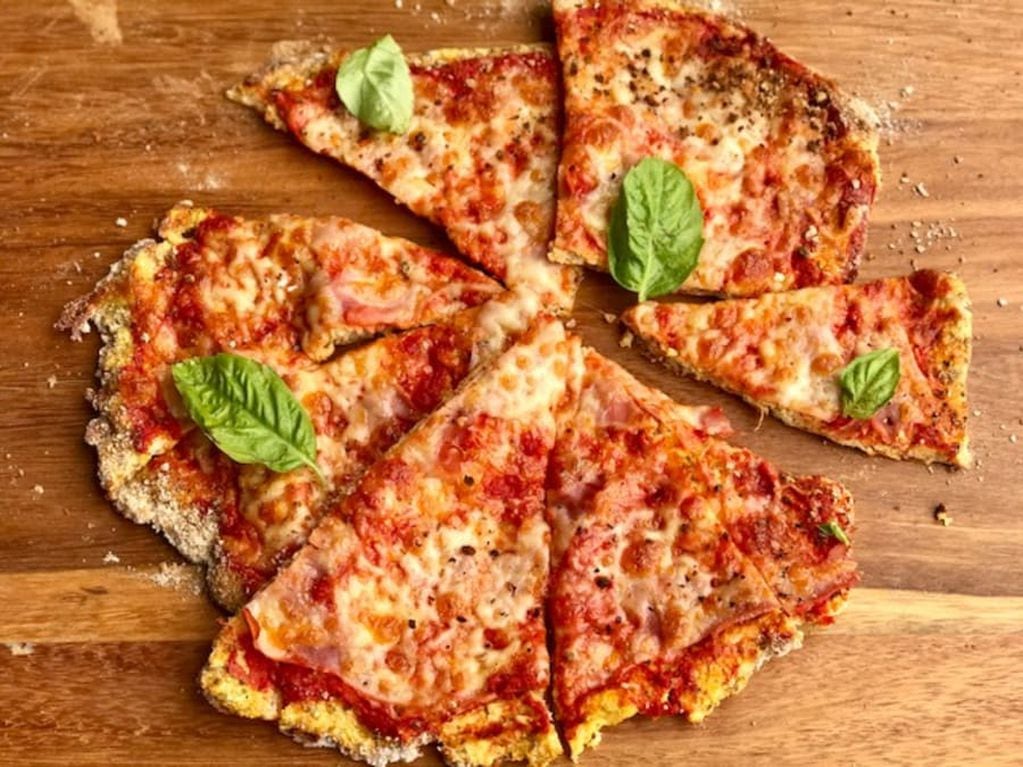 Pizza de coliflor, una opción sin harinas.