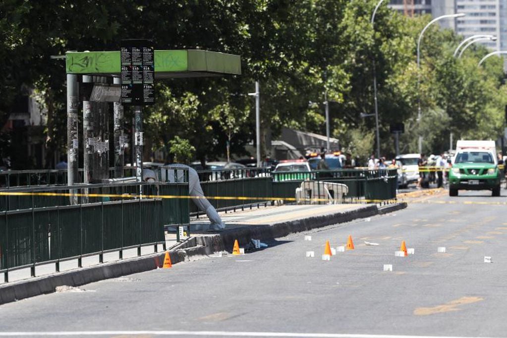 Vista general de la zona donde se produjo la explosión en el centro de Santiago de Chile (EFE).