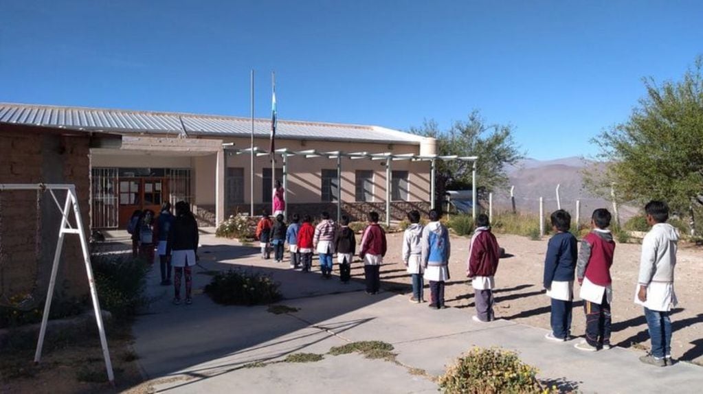 Escuelas rurales de Salta tendrán una hora extra de clases. (Imagen ilustrativa).