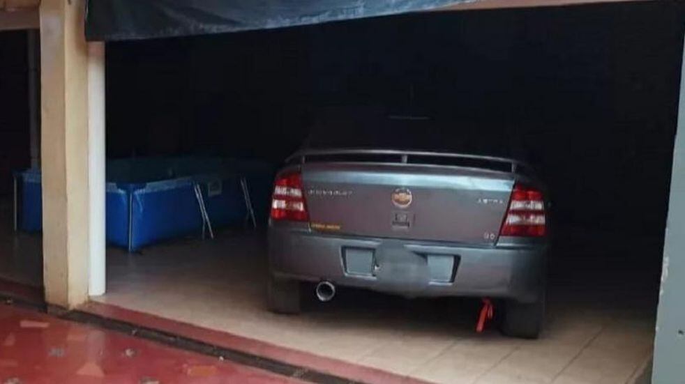 Montecarlo: secuestran un automóvil en un allanamiento presuntamente vinculado a varios ilícitos.
