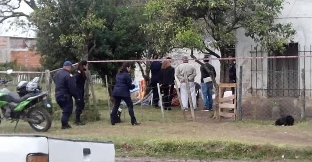 Un hombre degolló a su ex pareja y luego se suicidó. (Foto: Época)