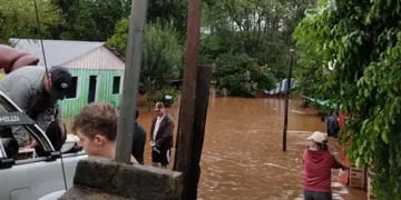 Realizan evacuaciones en El Soberbio debido a la crecida del Río Uruguay