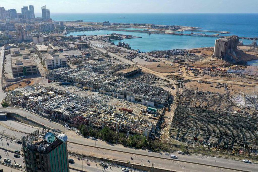 El día después de la trágica explosión en Beirut. (Foto: AFP)