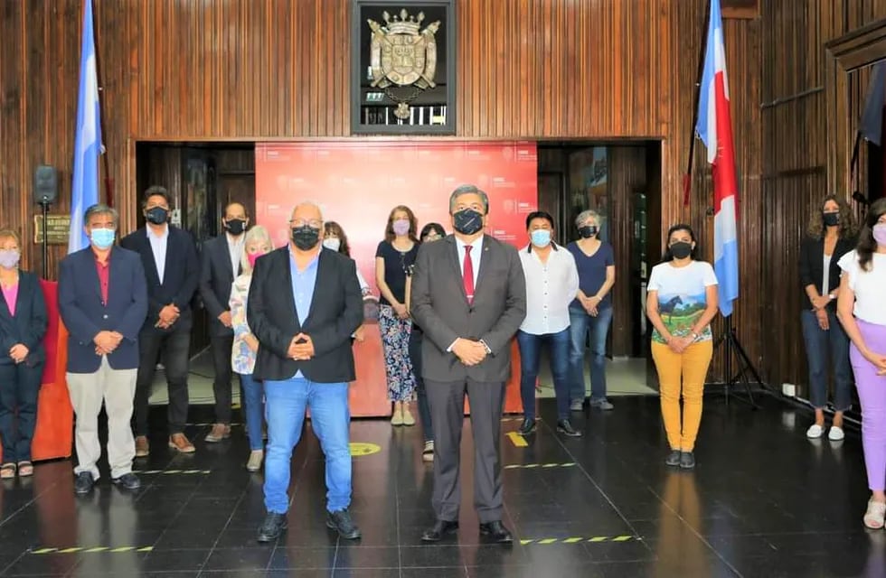 Las autoridades de la Universidad Nacional de Santiago del Estero (UNSE) recibieron al titular de UPCN Jujuy para la firma del convenio.