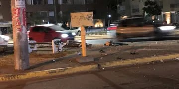Accidente en avenida Uruguay y Reyes Católicos